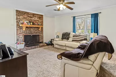 1 Bellamy Court, Taylors, SC 29687 - Photo 5