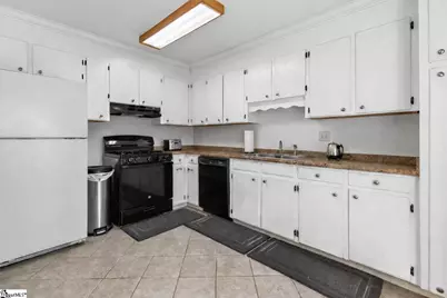 1 Bellamy Court, Taylors, SC 29687 - Photo 7