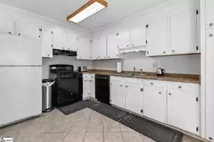 1 Bellamy Ct, Taylors, SC 29687 - Photo 7