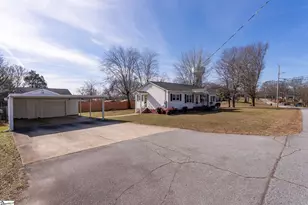 200 Oates Ave, Easley, SC 29640 - Photo 25