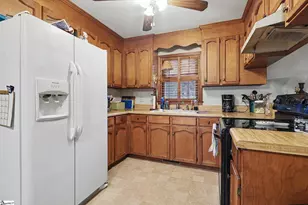 1514 Clement Rd, Greer, SC 29650 - Photo 9