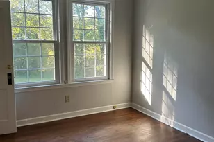 106 Long Hill St, Greenville, SC 29605 - Photo 13