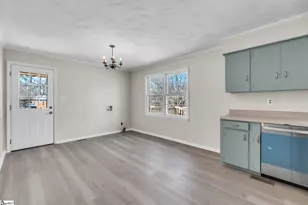 136 Crestview Dr, Cowpens, SC 29330 - Photo 9