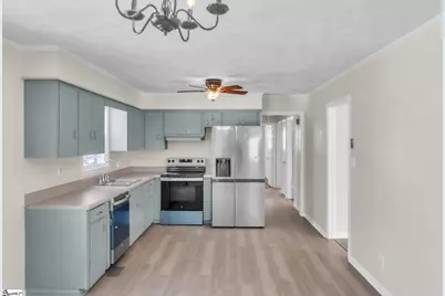 136 Crestview Drive, Cowpens, SC 29330 - Photo 7