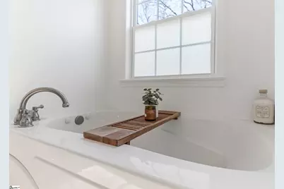 102 W Peninsula Drive, Laurens, SC 29360 - Photo 21