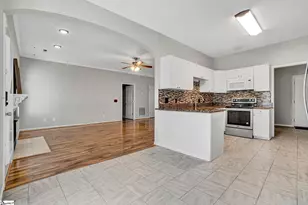 298 N Orchard Dr, Taylors, SC 29687 - Photo 7