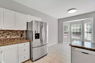 298 N Orchard Dr, Taylors, SC 29687 - Photo 9