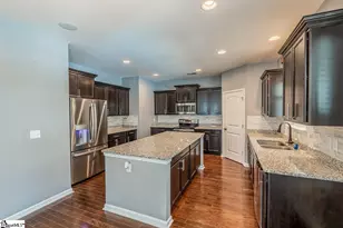 370 Slate Dr, Boiling Springs, SC 29316 - Photo 17