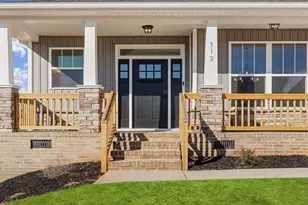 512 Broad Crk Ct, Seneca, SC 29678 - Photo 3