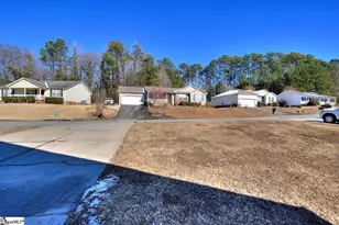 126 Brookwood Creek Dr, Landrum, SC 29356 - Photo 7