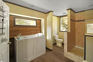 134 Walnut St, Calhoun Falls, SC 29628 - Photo 7