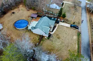 137 Hillside Cir, Easley, SC 29640 - Photo 5