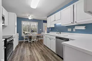 9 Pheasant Ridge Dr, Taylors, SC 29687 - Photo 9