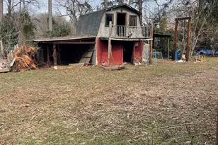 4 Oak St, Ware Shoals, SC 29692 - Photo 3