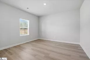 1556 Switchback Cir, Moore, SC 29369 - Photo 3