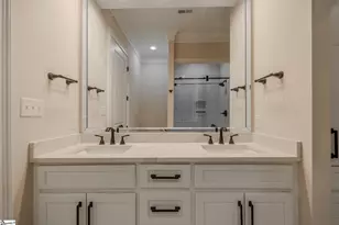 205 Pine St, Greer, SC 29650 - Photo 25