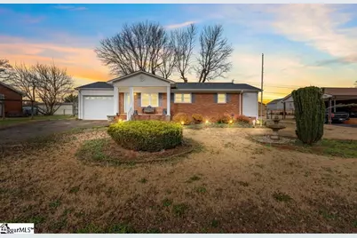 111 McDowell Drive, Boiling Springs, SC 29316 - Photo 1