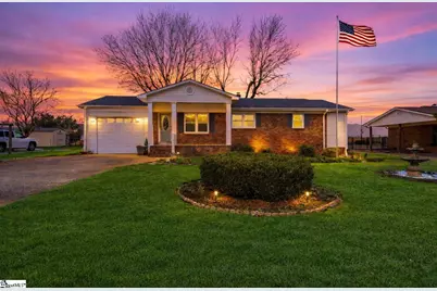 111 McDowell Drive, Boiling Springs, SC 29316 - Photo 1