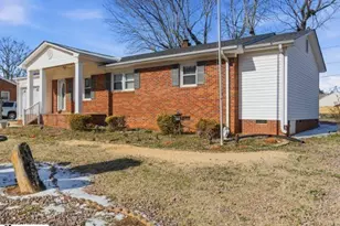 111 McDowell Dr, Boiling Springs, SC 29316 - Photo 3