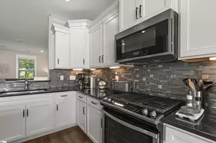 516 Guess St, Greenville, SC 29605 - Photo 11