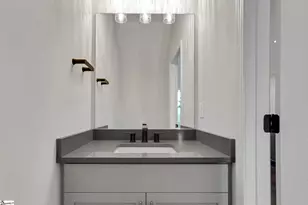 61 Hensley Rd, Greenville, SC 29607 - Photo 5