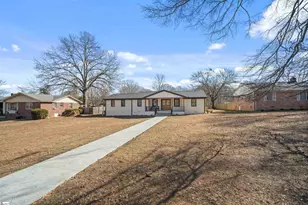 204 Woodfield Ave, Fountain Inn, SC 29644 - Photo 3