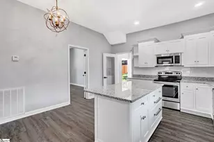 341 Ligon St, Greenville, SC 29605 - Photo 7