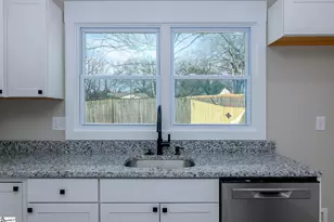 49 Tuskegee Ave, Greenville, SC 29607 - Photo 13