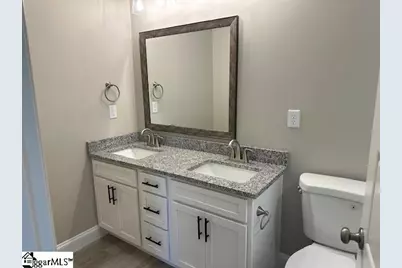 210 E Greenwood Street, Landrum, SC 29356 - Photo 17
