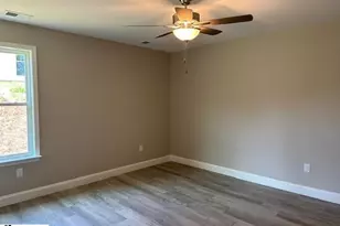 210 E Greenwood St, Landrum, SC 29356 - Photo 15