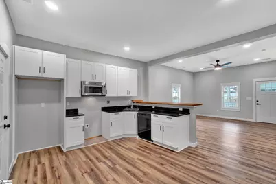 402 Elm Street, Gaffney, SC 29340 - Photo 9