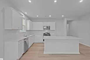 1329 Capefox Dr, Spartanburg, SC 29303 - Photo 11