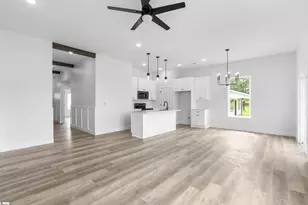 2019 Meadow Glen Ct, Chesnee, SC 29323 - Photo 5