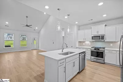 405 Crestcreek Drive, Anderson, SC 29621 - Photo 9