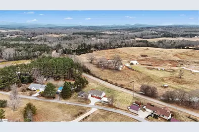 121 Bridgewater Road, Pickens, SC 29671 - Photo 33