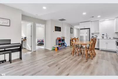 218 N Florida Avenue, Greenville, SC 29611 - Photo 5