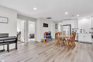 218 N Florida Ave, Greenville, SC 29611 - Photo 5