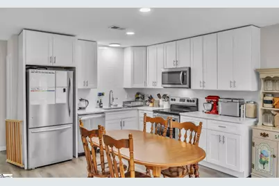 218 N Florida Avenue, Greenville, SC 29611 - Photo 9