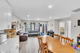 218 N Florida Ave, Greenville, SC 29611 - Photo 5