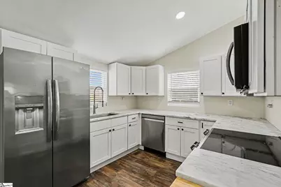 25 E 5th Street, Greenville, SC 29611 - Photo 3