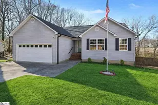 127 Oak Dr, Greer, SC 29650 - Photo 1