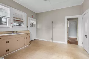 304 Cedar St, Clinton, SC 29325 - Photo 17