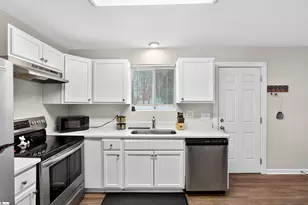 102 Beth St, Greer, SC 29651 - Photo 9