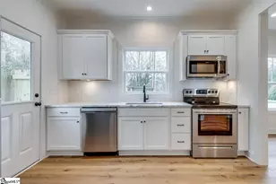 4 Hall St, Greenville, SC 29607 - Photo 9