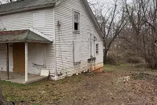 121 Saluda St, Cowpens, SC 29330 - Photo 3