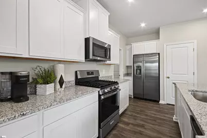 1829 Berkshire Lane, Spartanburg, SC 29303 - Photo 3