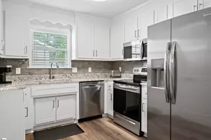 4 Amherst Ave, Greenville, SC 29605 - Photo 13