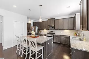 286 Braselton St, Greer, SC 29651 - Photo 9