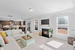 286 Braselton St, Greer, SC 29651 - Photo 3