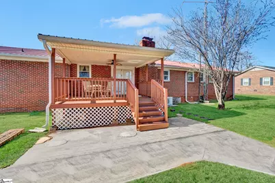 104 Blakely Avenue, Laurens, SC 29360 - Photo 35